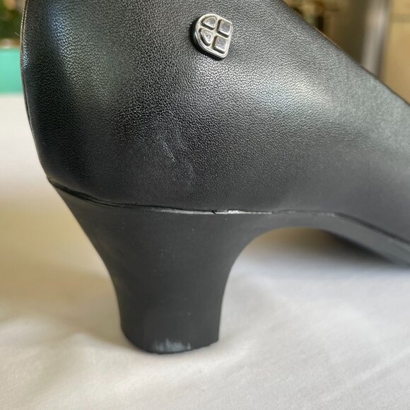 Shoes For Crews Olivia Slip-Resistant Pump - Picture 5 of 7